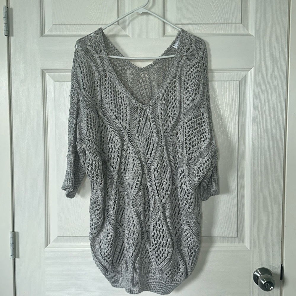 Ces Femme gray knit v-neck half sleeve sweater Sz M/L